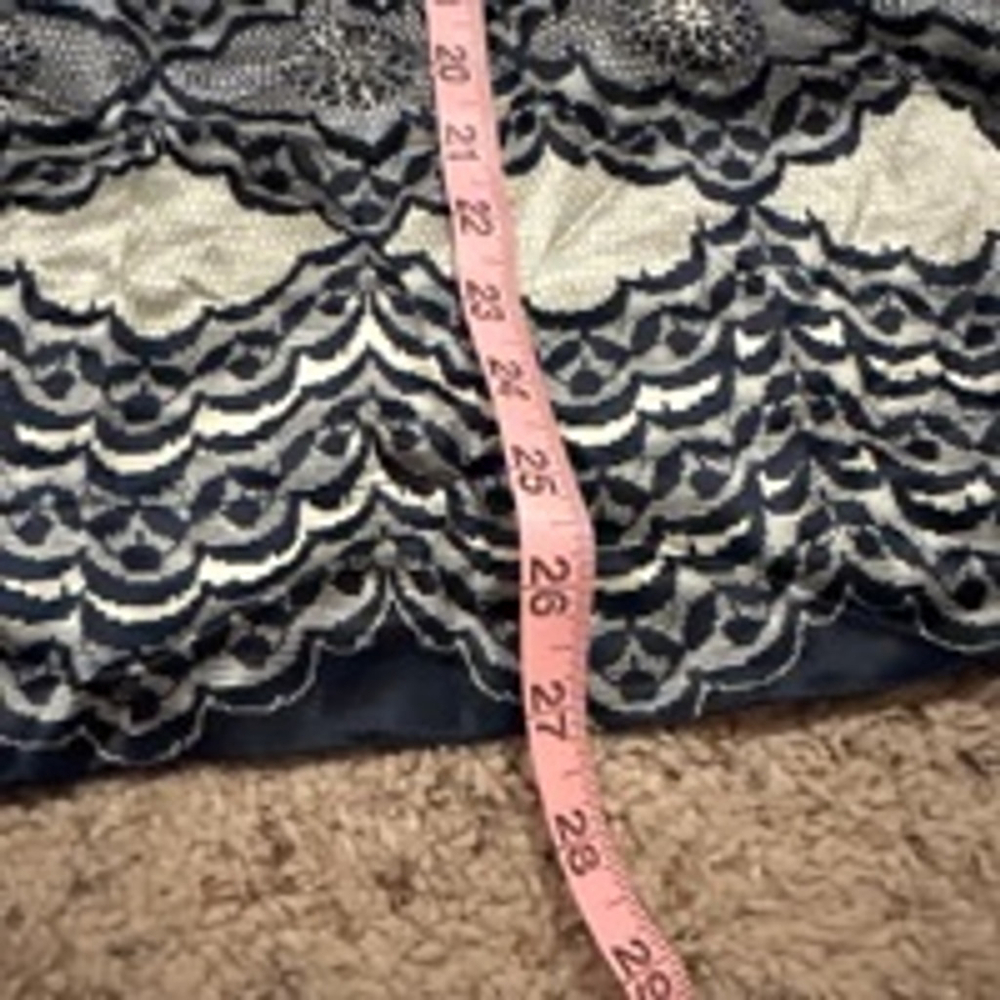 Women's Cabi Chantilly Silk Snakeskin Print Tunic Size M Blue Gray 817 - Picture 6 of 8